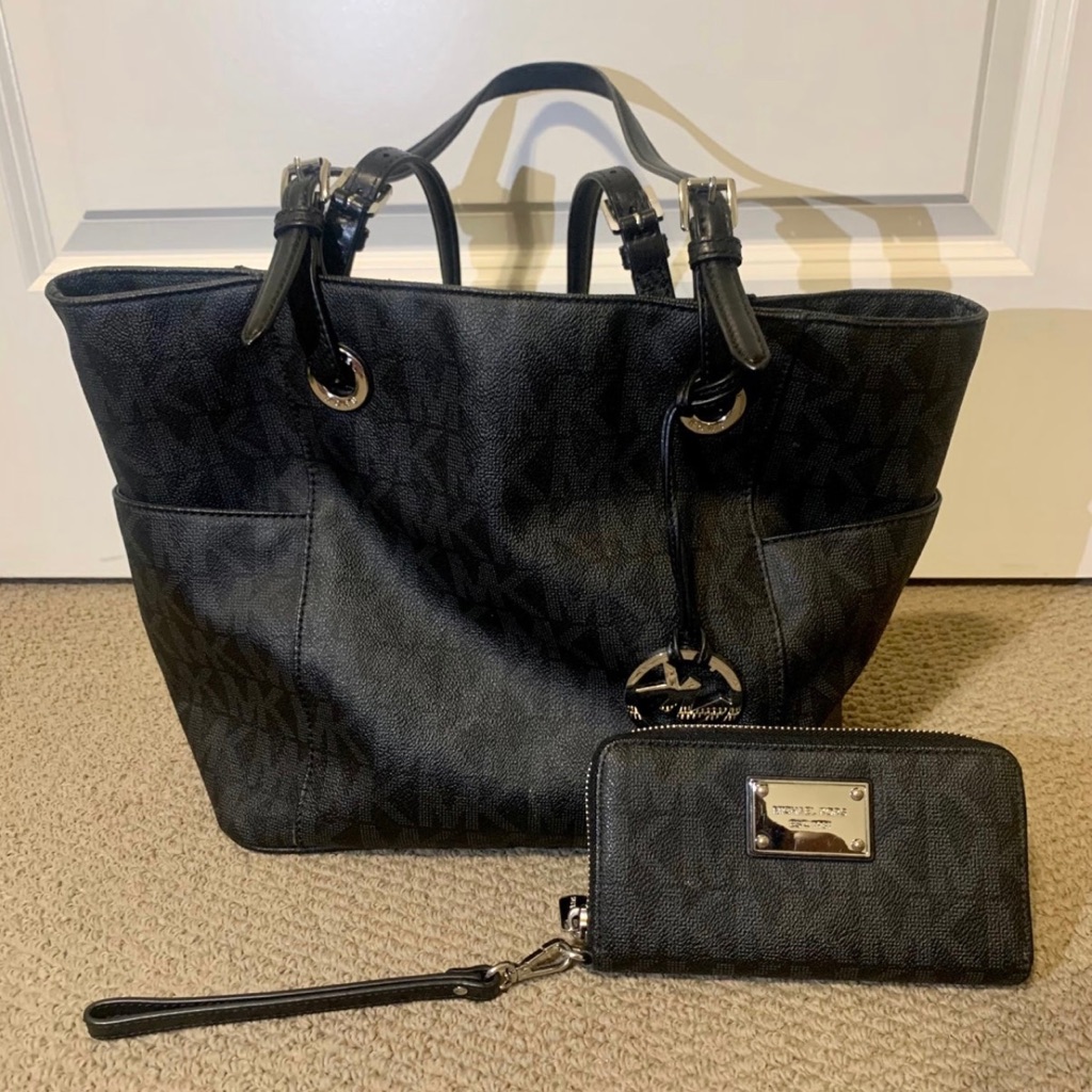 Large Michael Kors Purse & Wallet Set